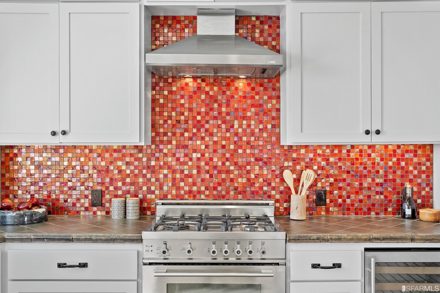 2130 Leavenworth Street Unit: 16