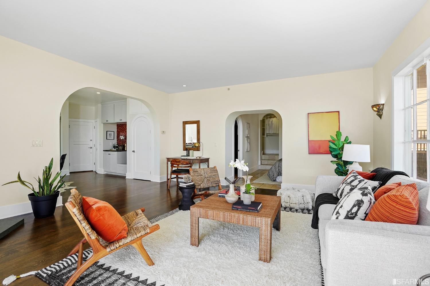 2130 Leavenworth Street Unit: 16