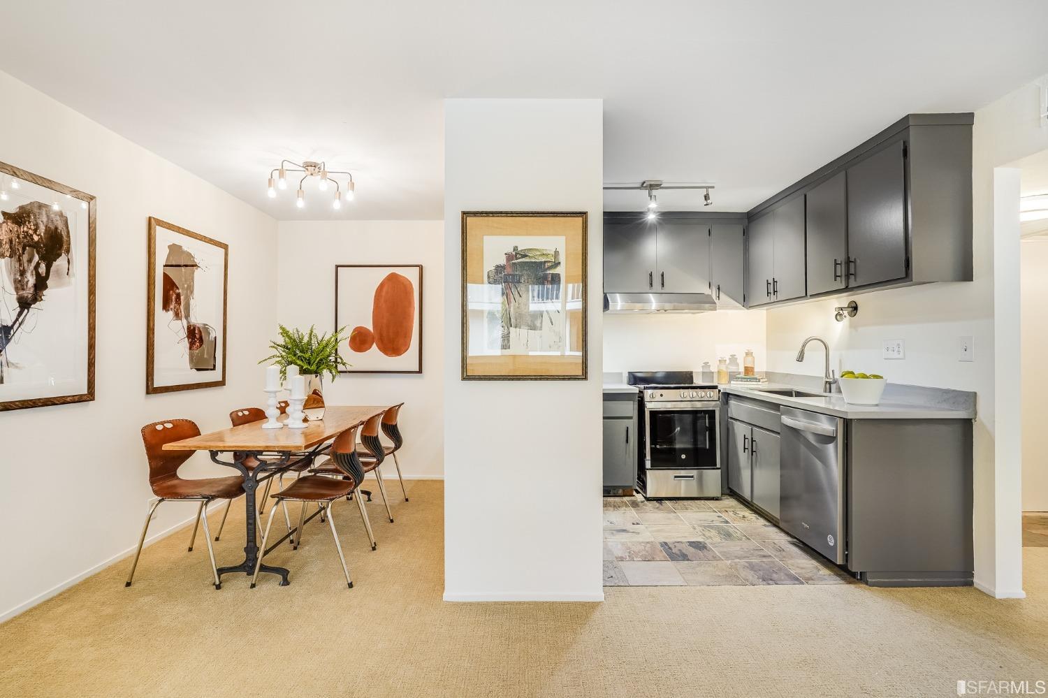 2121 Laguna Street Unit: 24