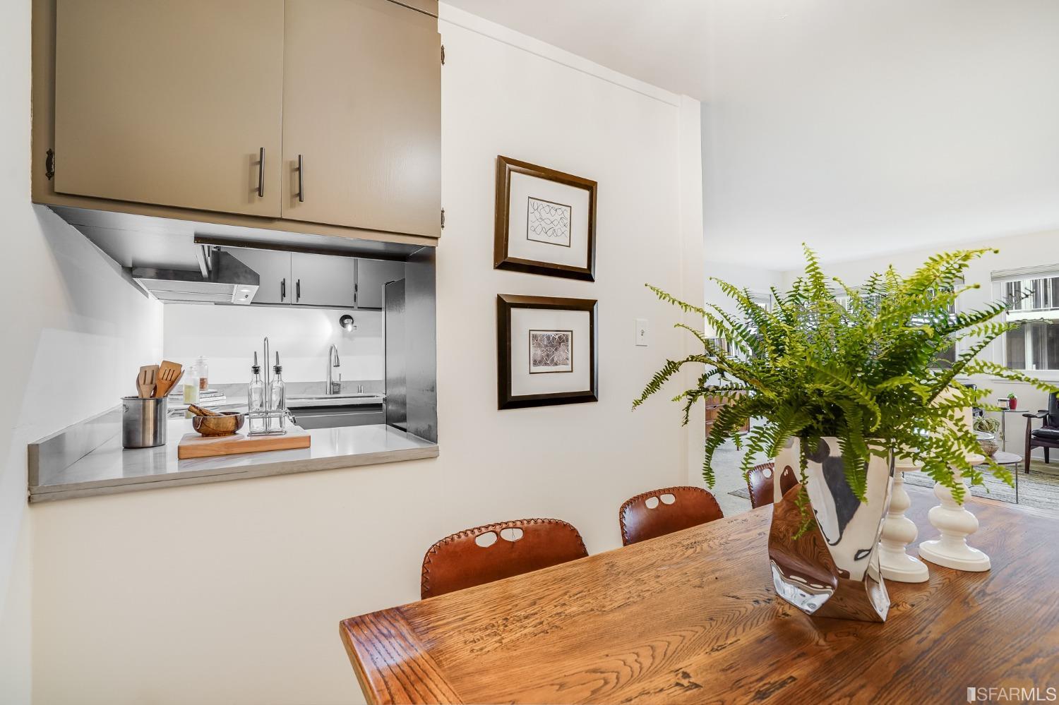 2121 Laguna Street Unit: 24