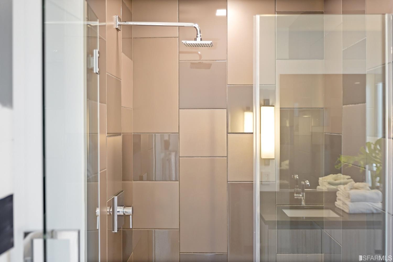 718 Long Bridge Street Unit: 1600