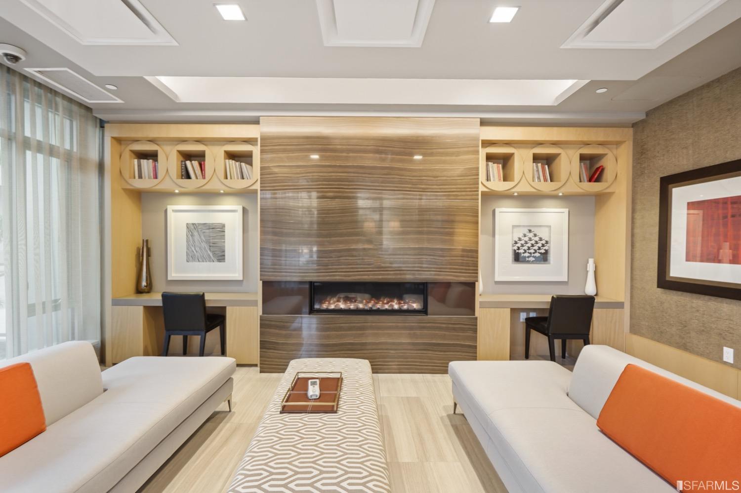 718 Long Bridge Street Unit: 1600