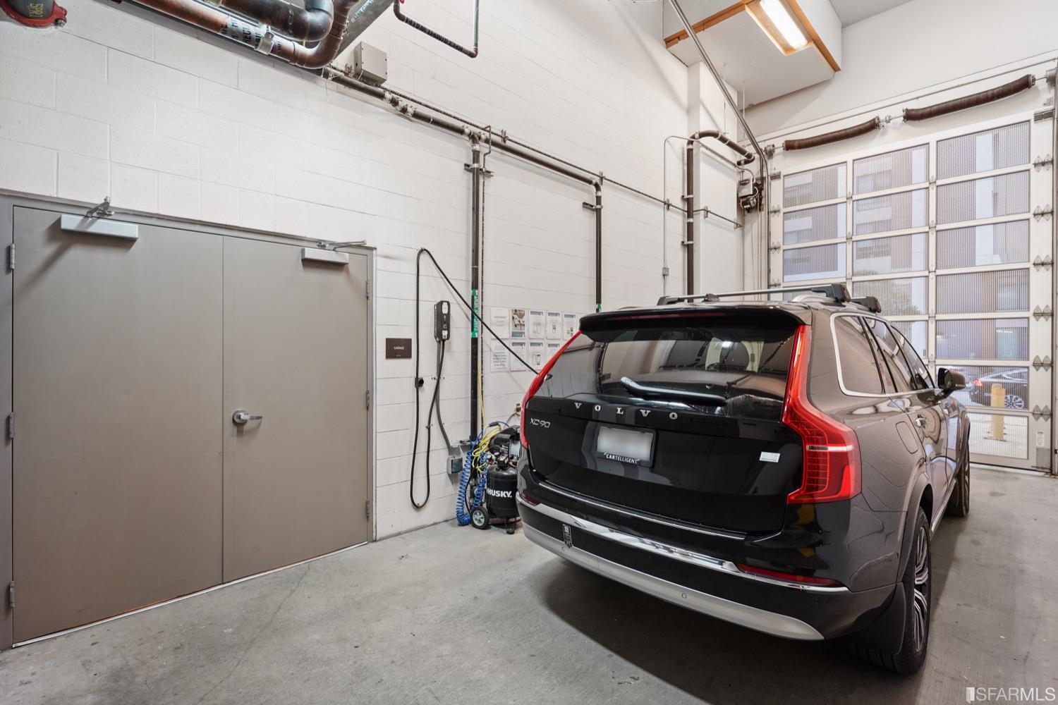 718 Long Bridge Street Unit: 1600