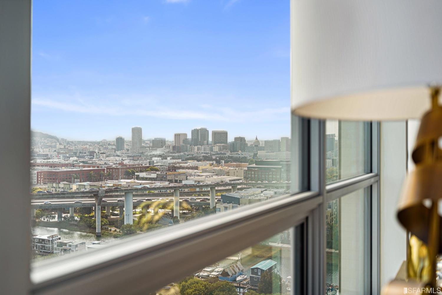 718 Long Bridge Street Unit: 1600