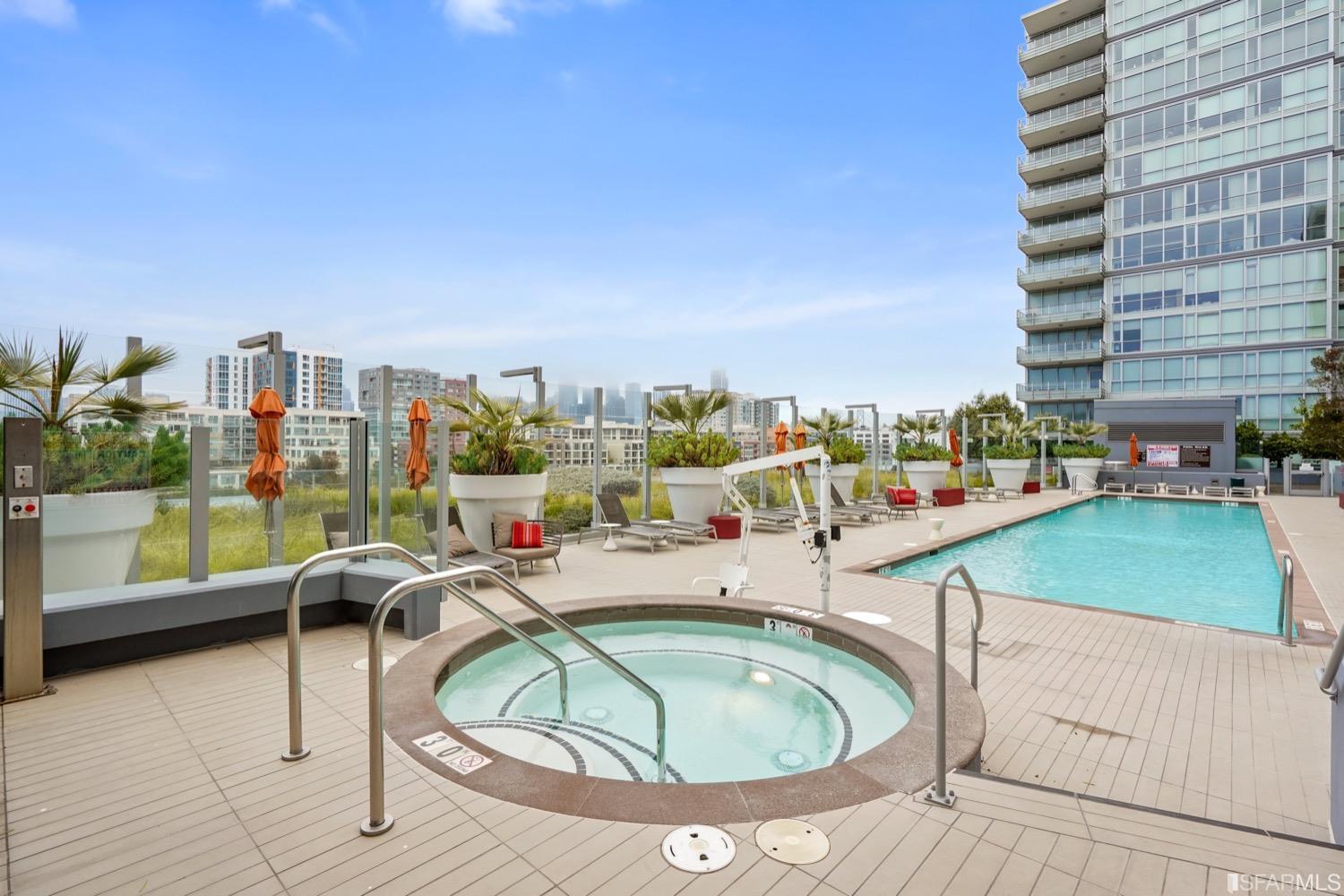 718 Long Bridge Street Unit: 1600