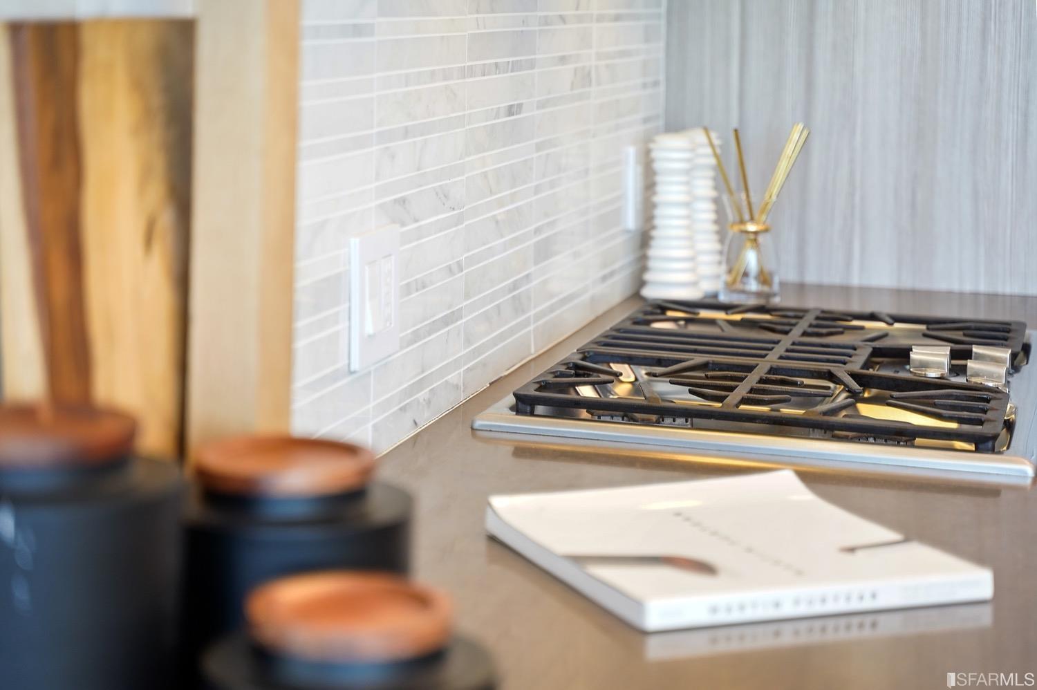 718 Long Bridge Street Unit: 1600