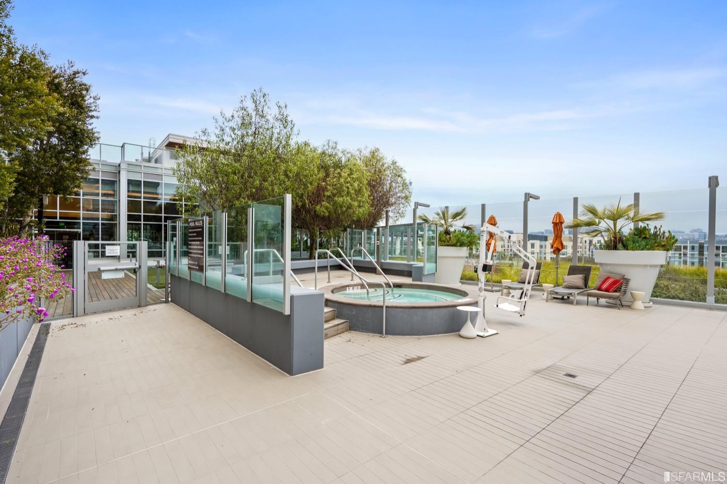 718 Long Bridge Street Unit: 1600