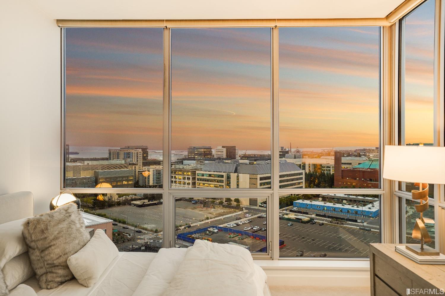 718 Long Bridge Street Unit: 1600