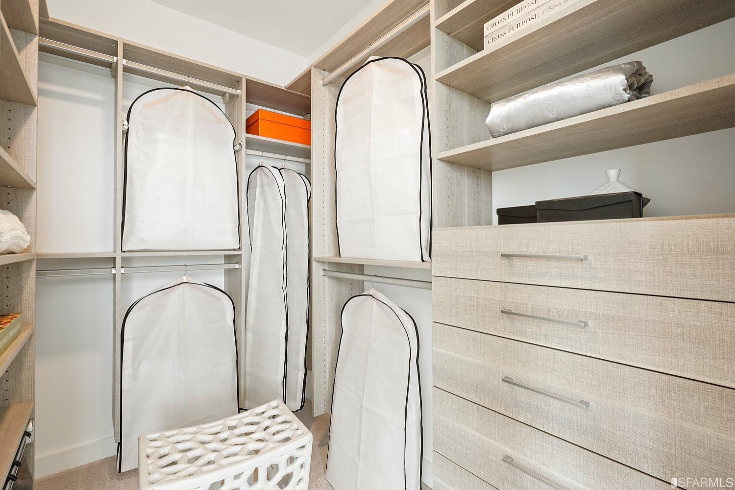 718 Long Bridge Street Unit: 1600