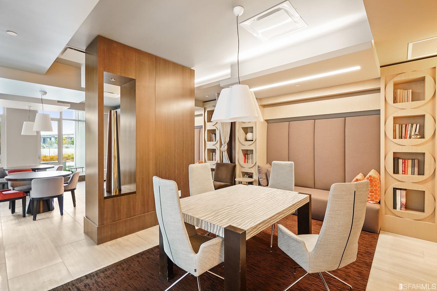 718 Long Bridge Street Unit: 1600