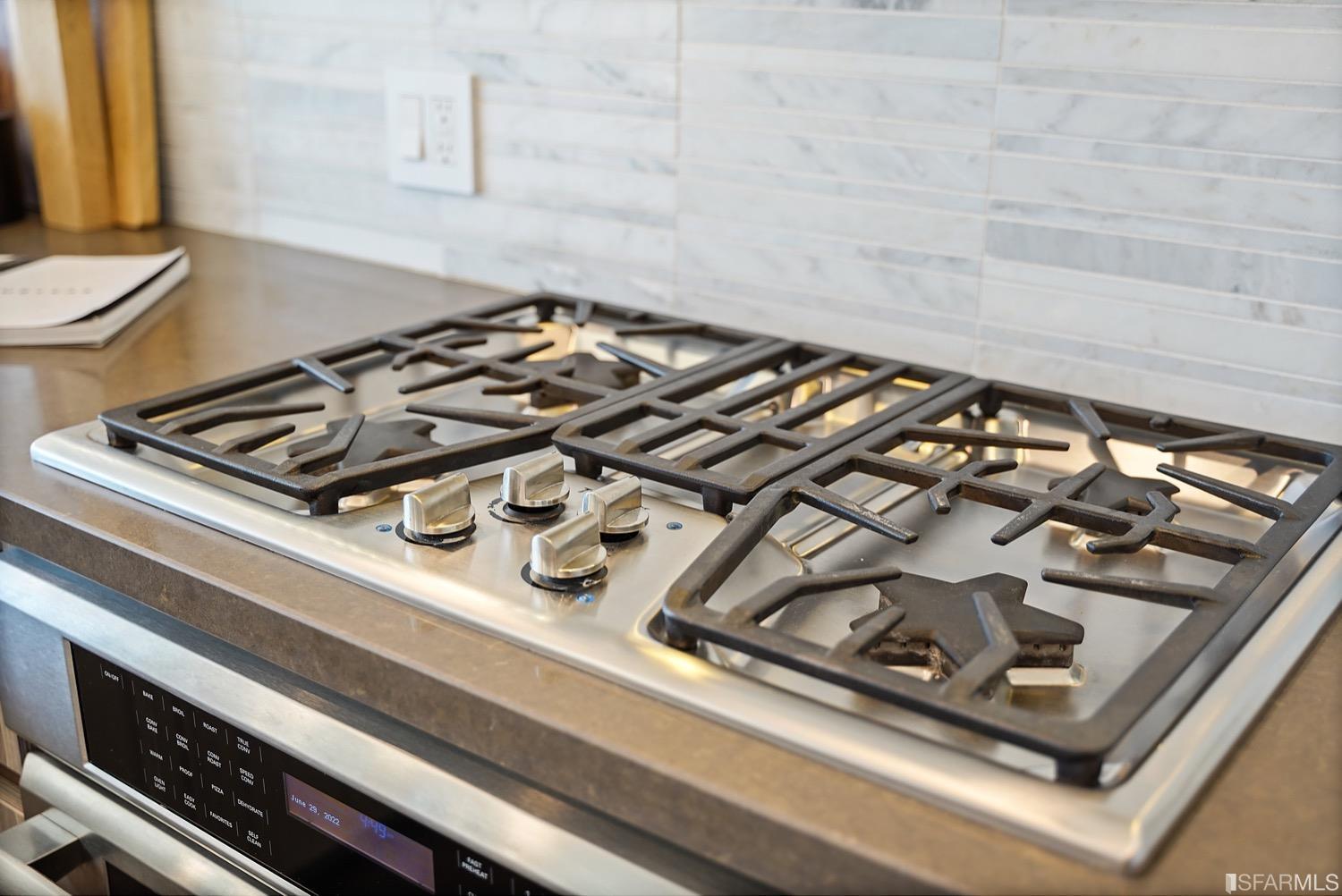 718 Long Bridge Street Unit: 1600