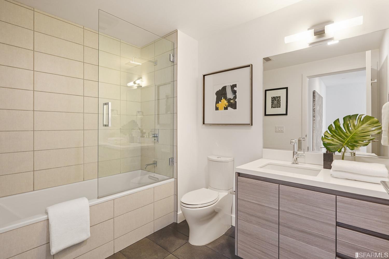 718 Long Bridge Street Unit: 1600