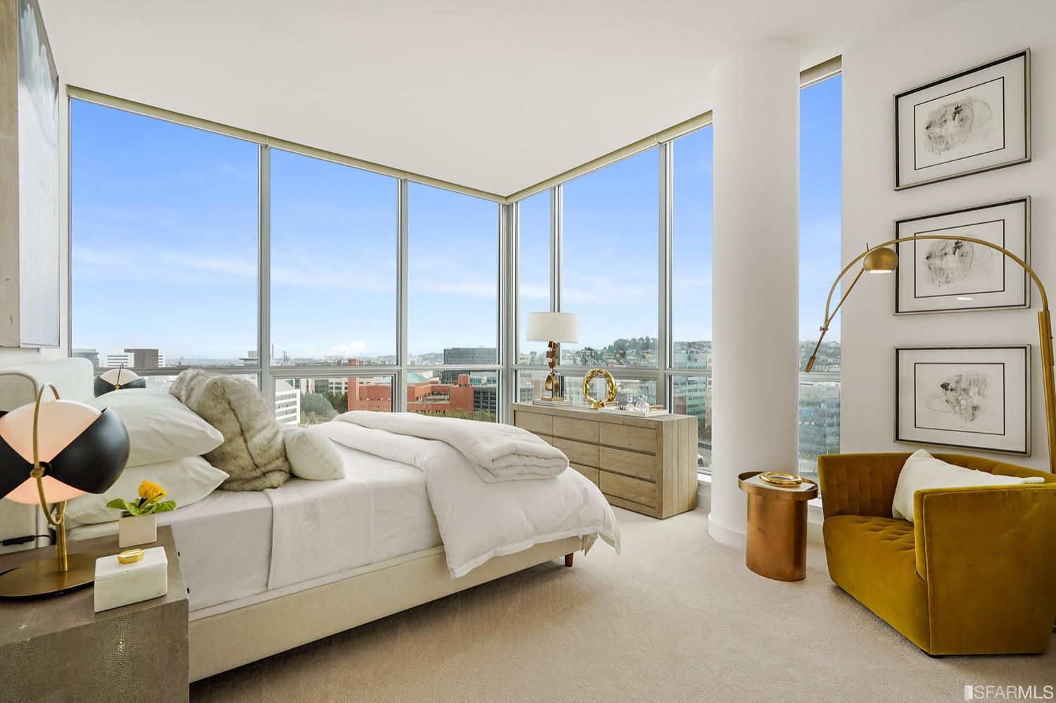 718 Long Bridge Street Unit: 1600