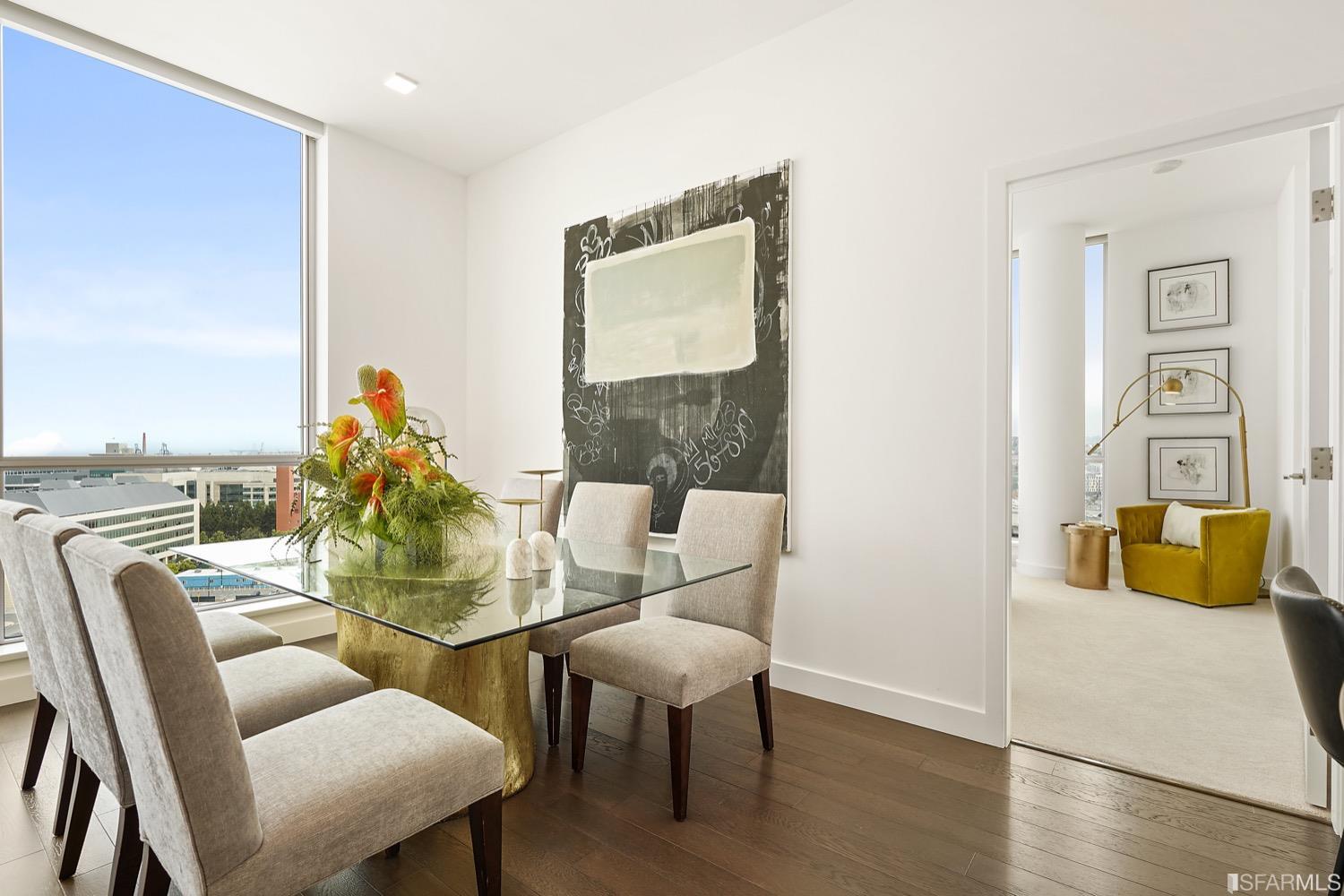 718 Long Bridge Street Unit: 1600