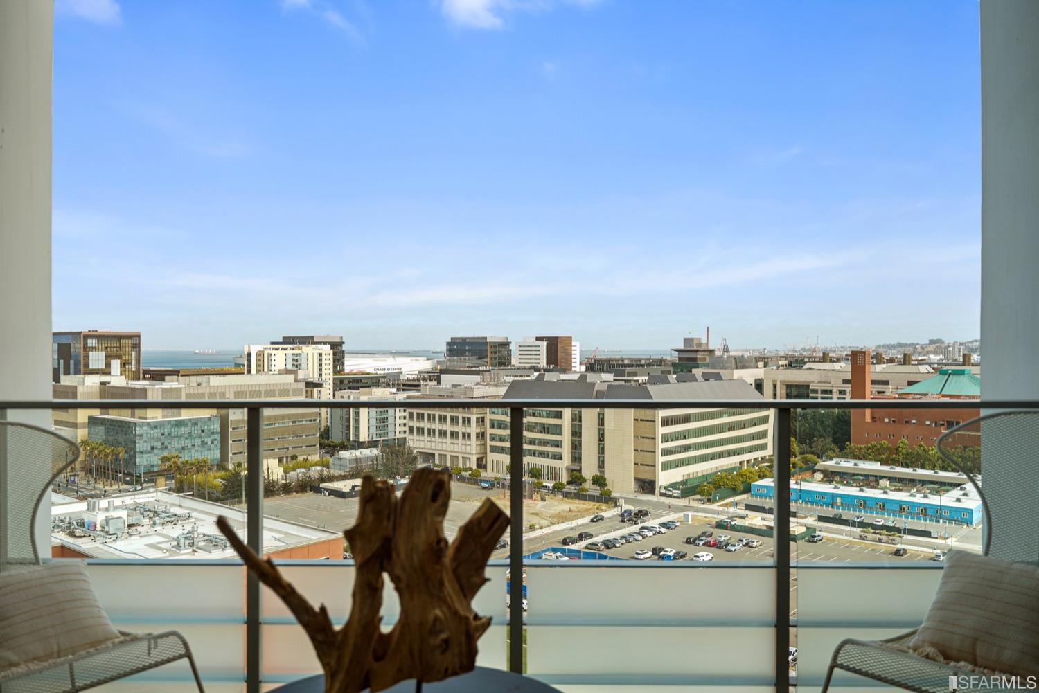 718 Long Bridge Street Unit: 1600