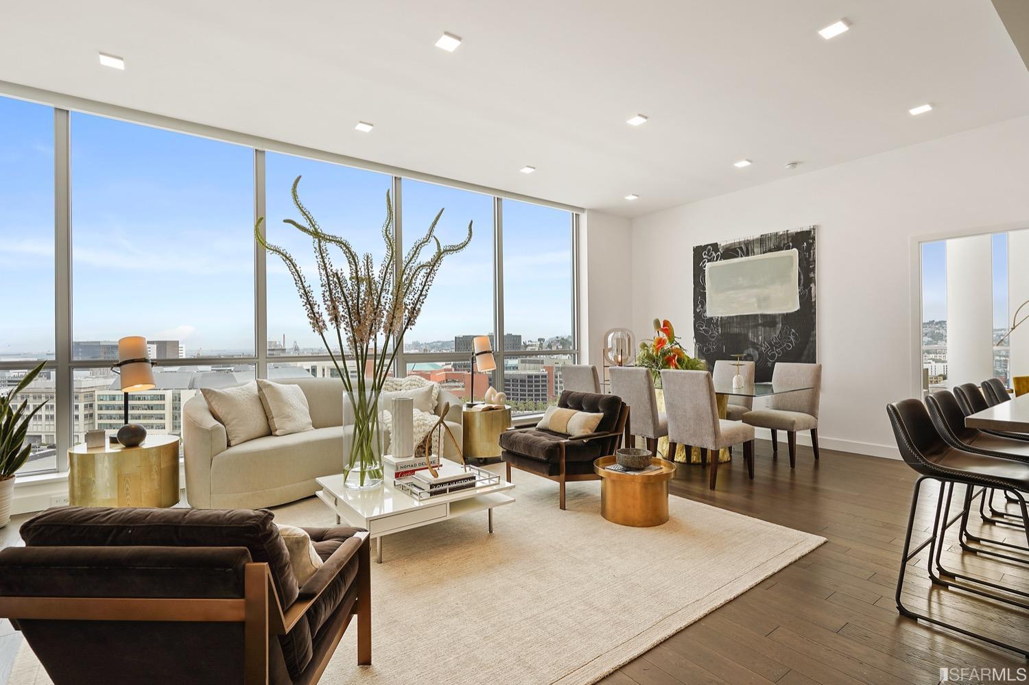 718 Long Bridge Street Unit: 1600