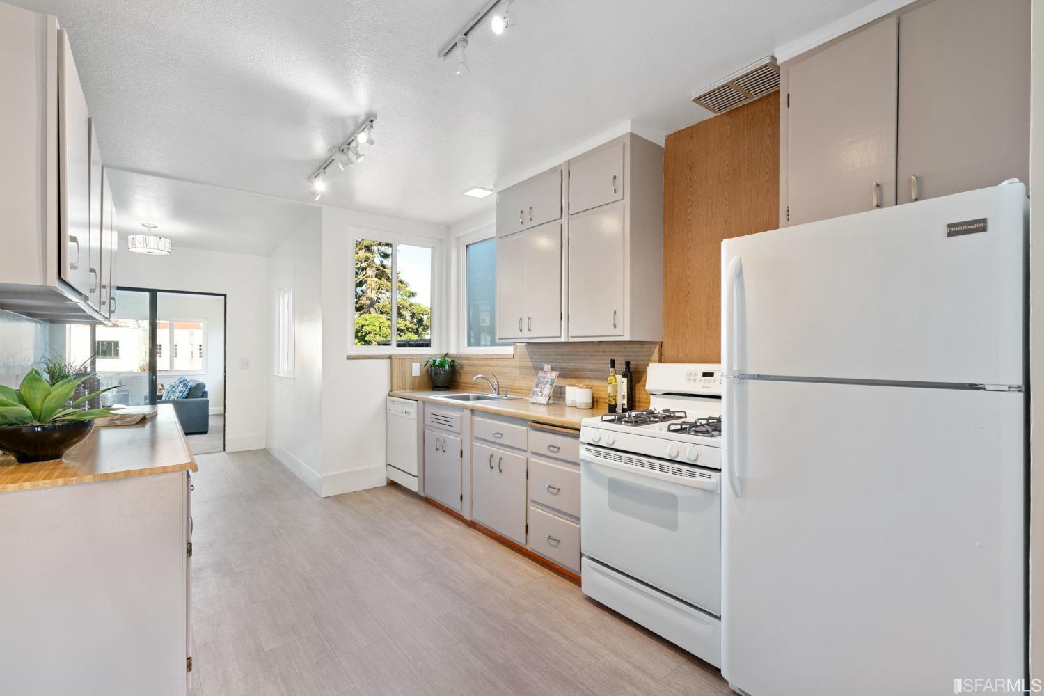 279 Capistrano Avenue