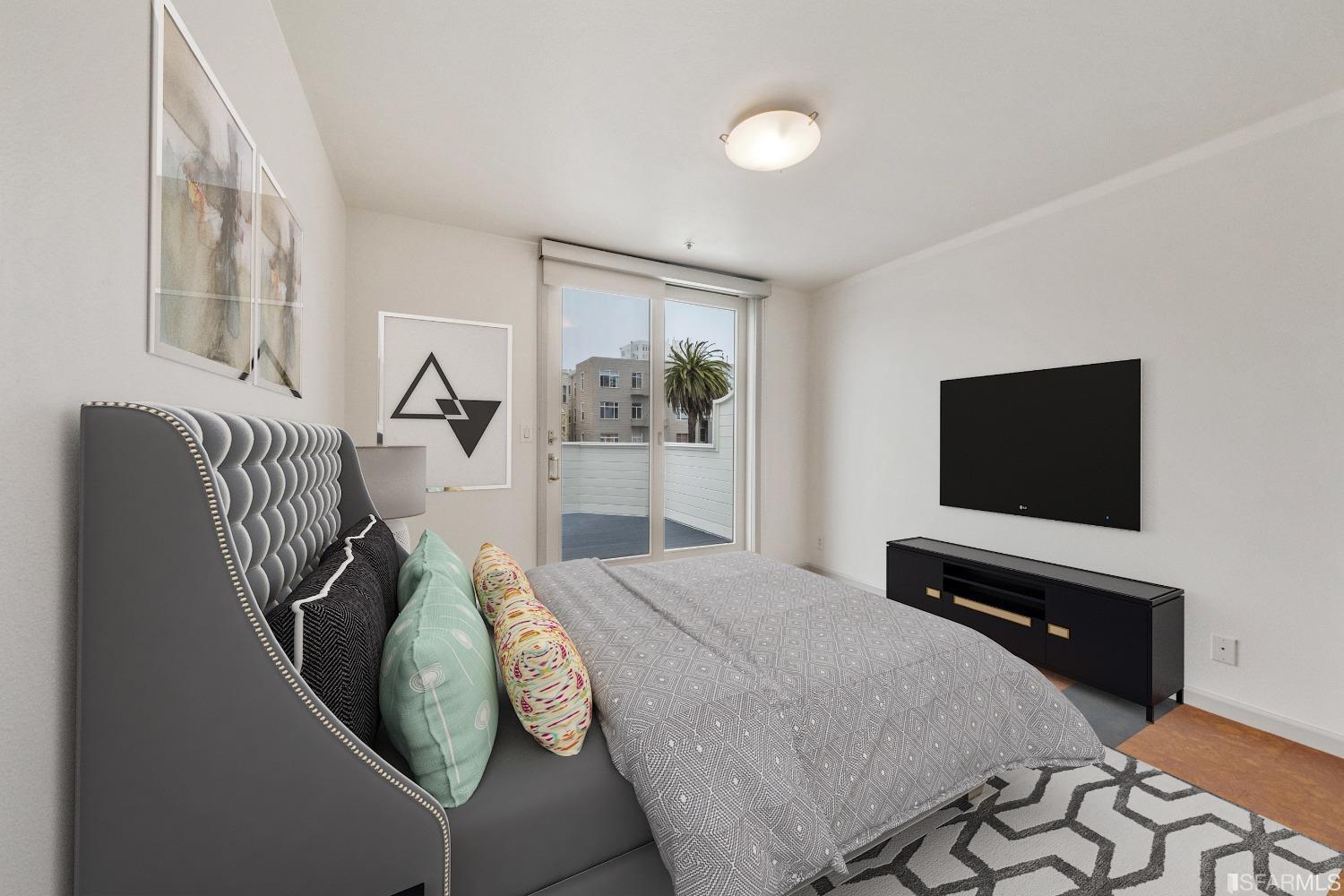 980 Oak Street Unit: 3