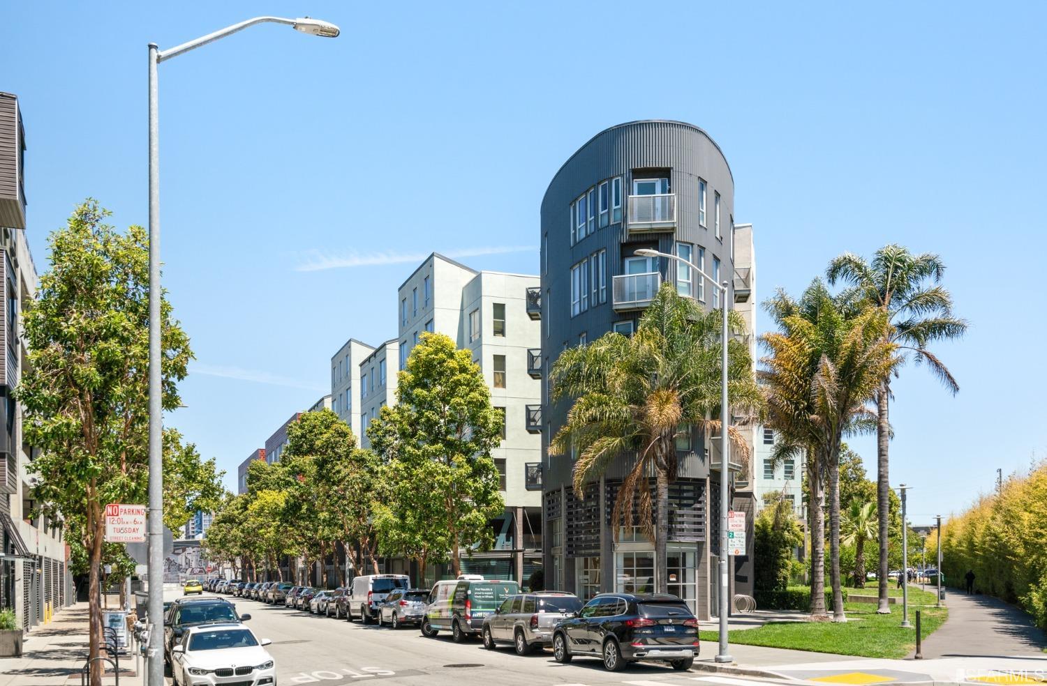 888 7th Street Unit: LL-13