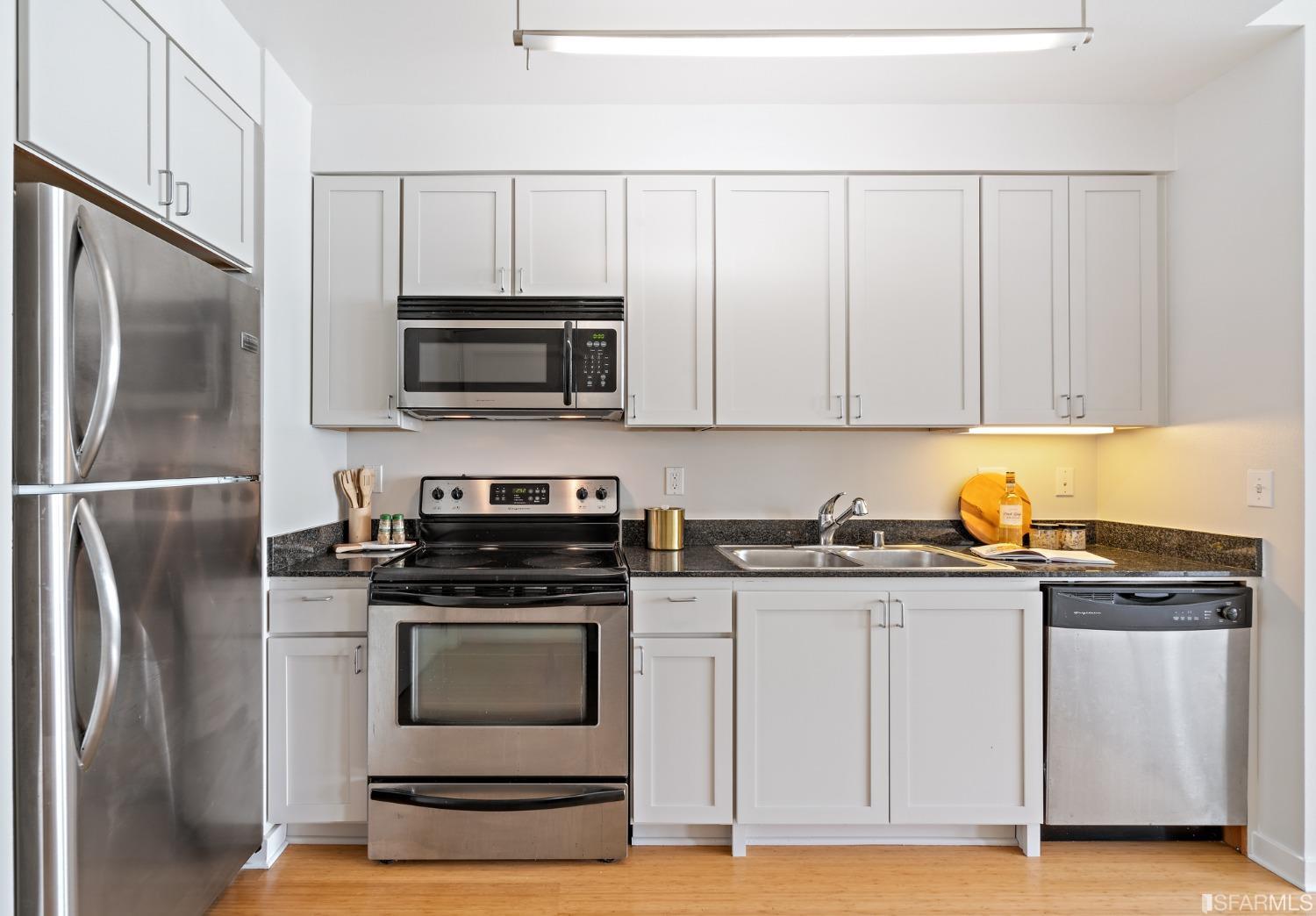 888 7th Street Unit: LL-13