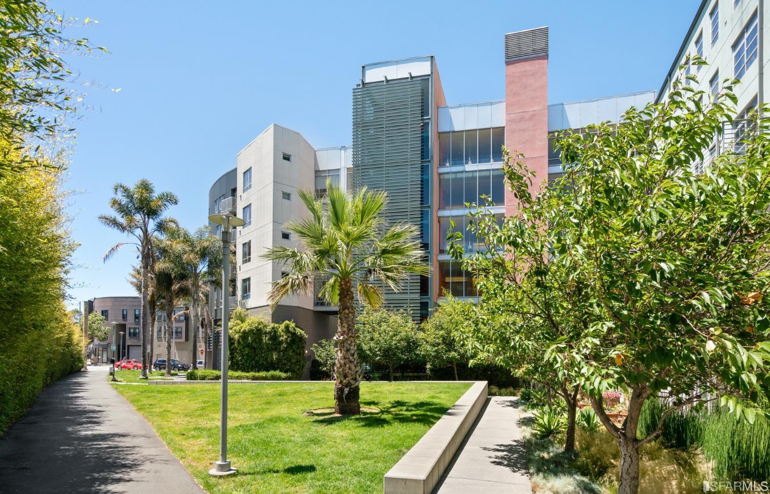 888 7th Street Unit: LL-13