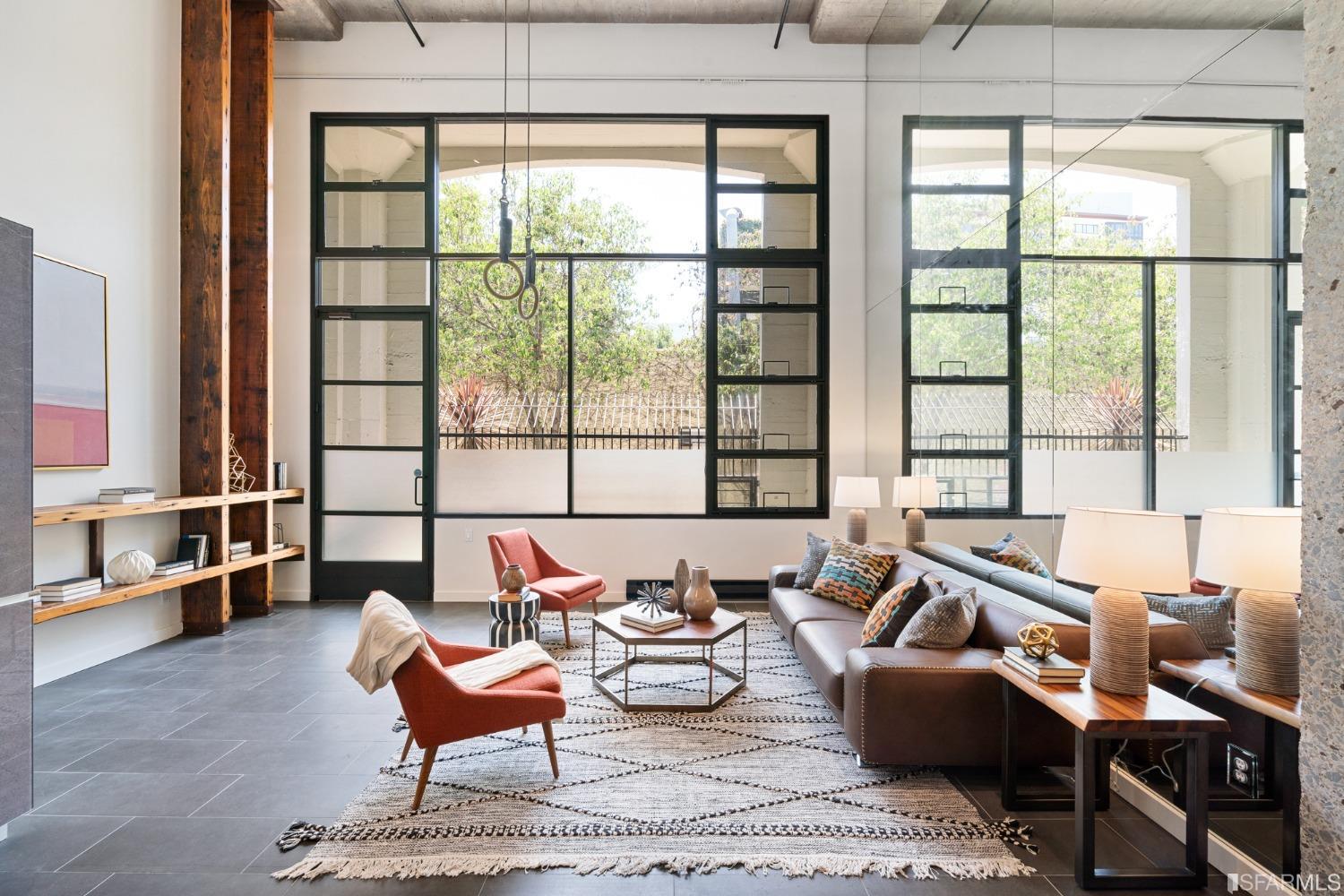 601 4th Street Unit: 111