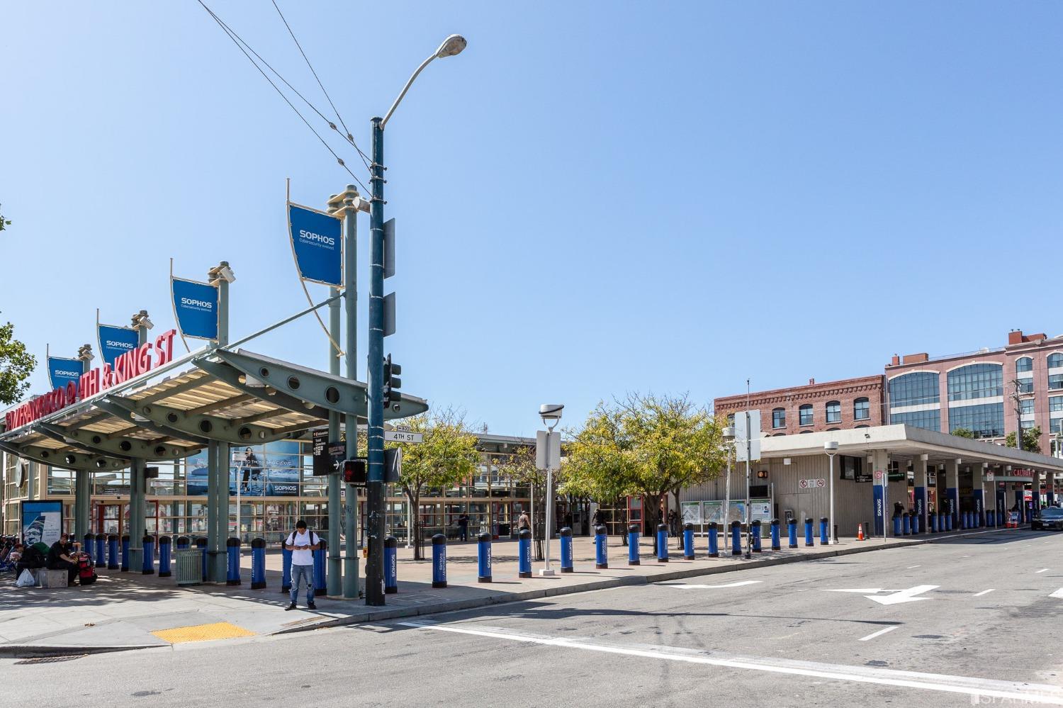 601 4th Street Unit: 111