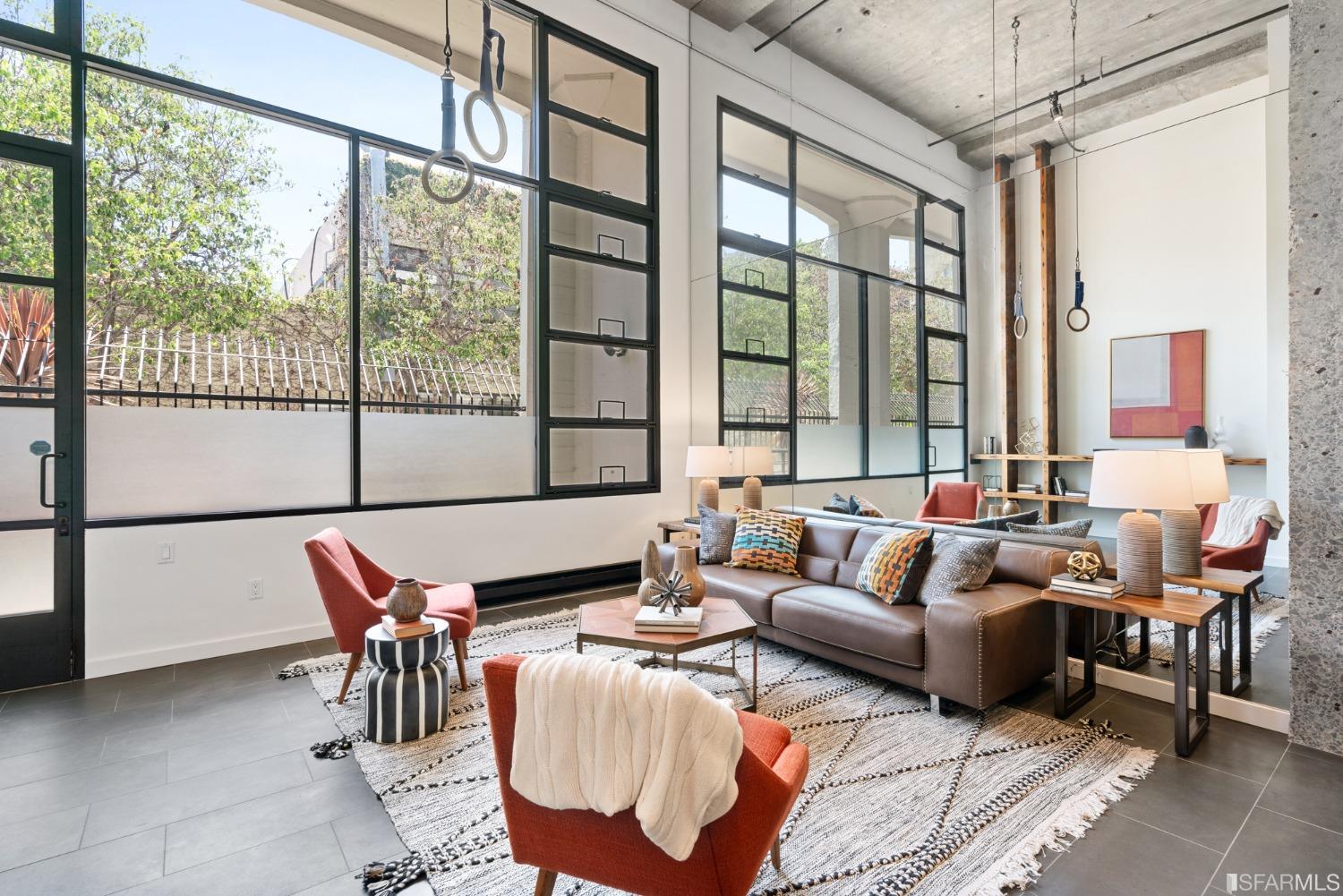 601 4th Street Unit: 111