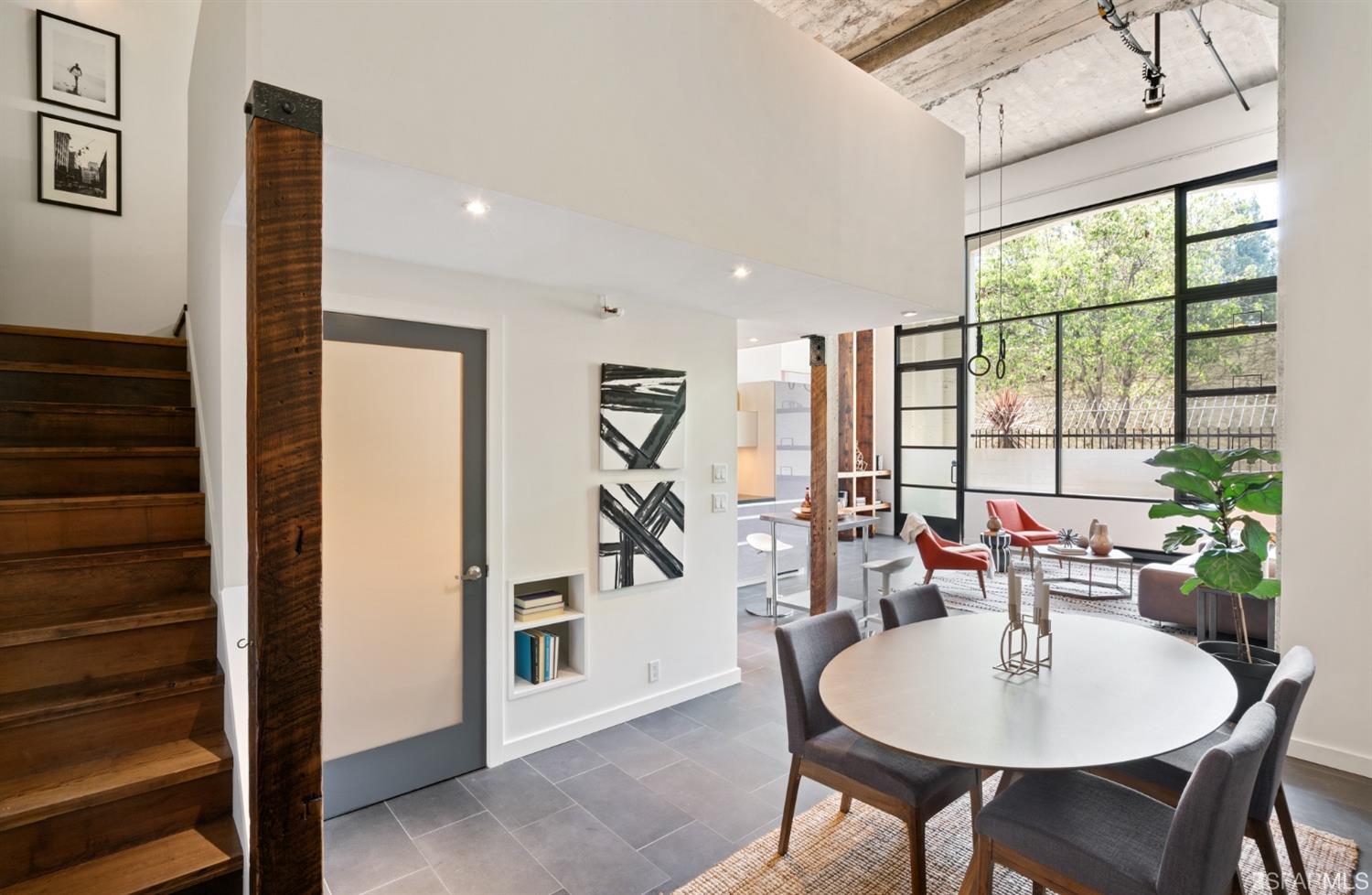 601 4th Street Unit: 111