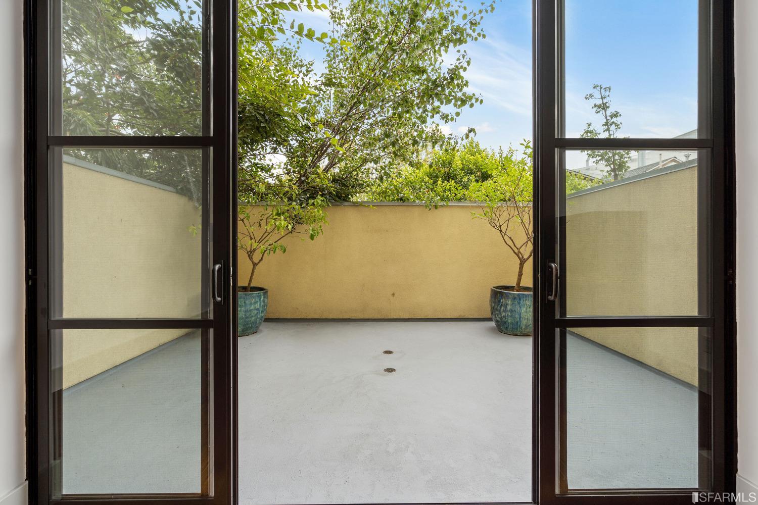 239 8th Street Unit: 7