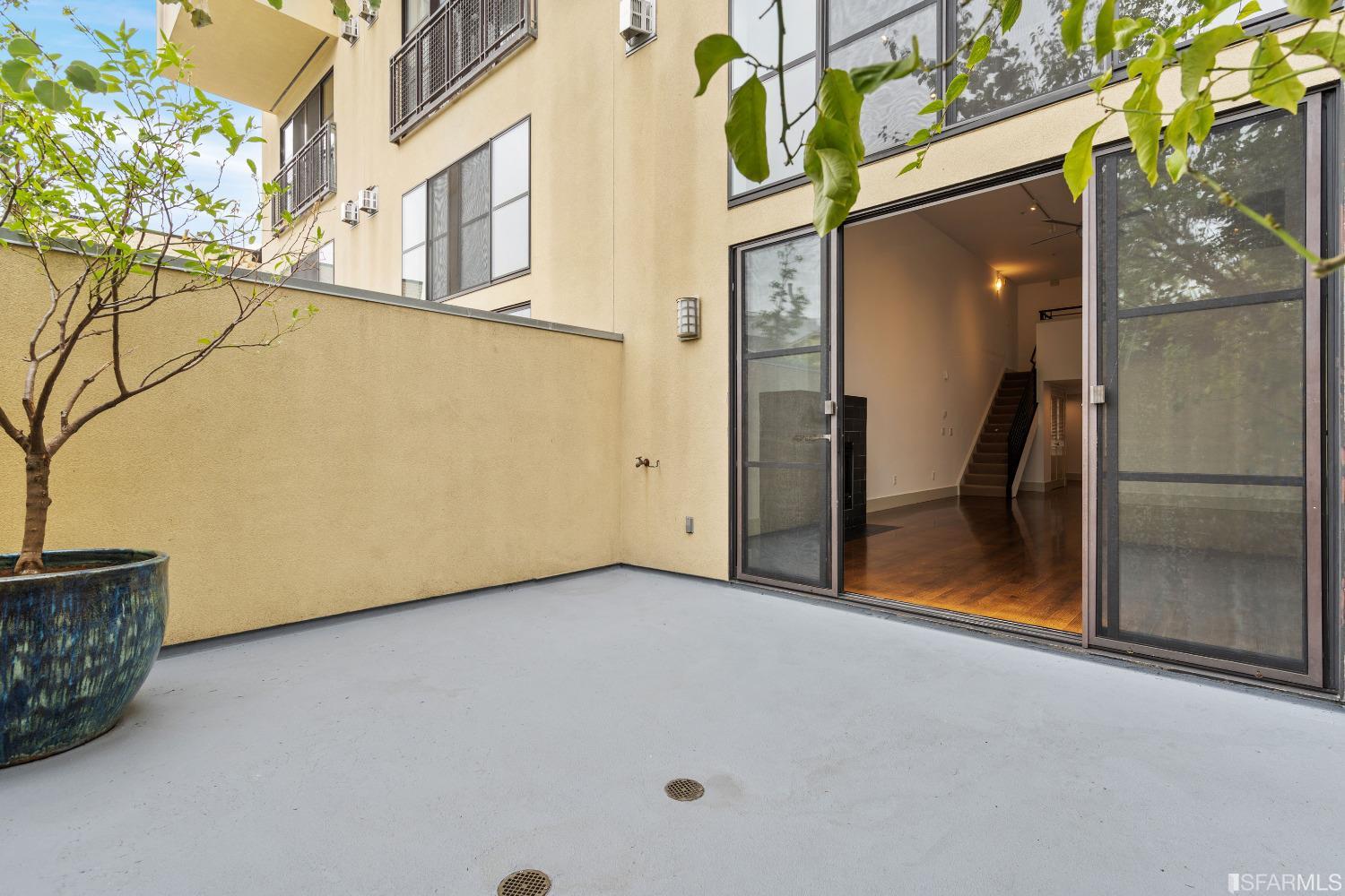 239 8th Street Unit: 7