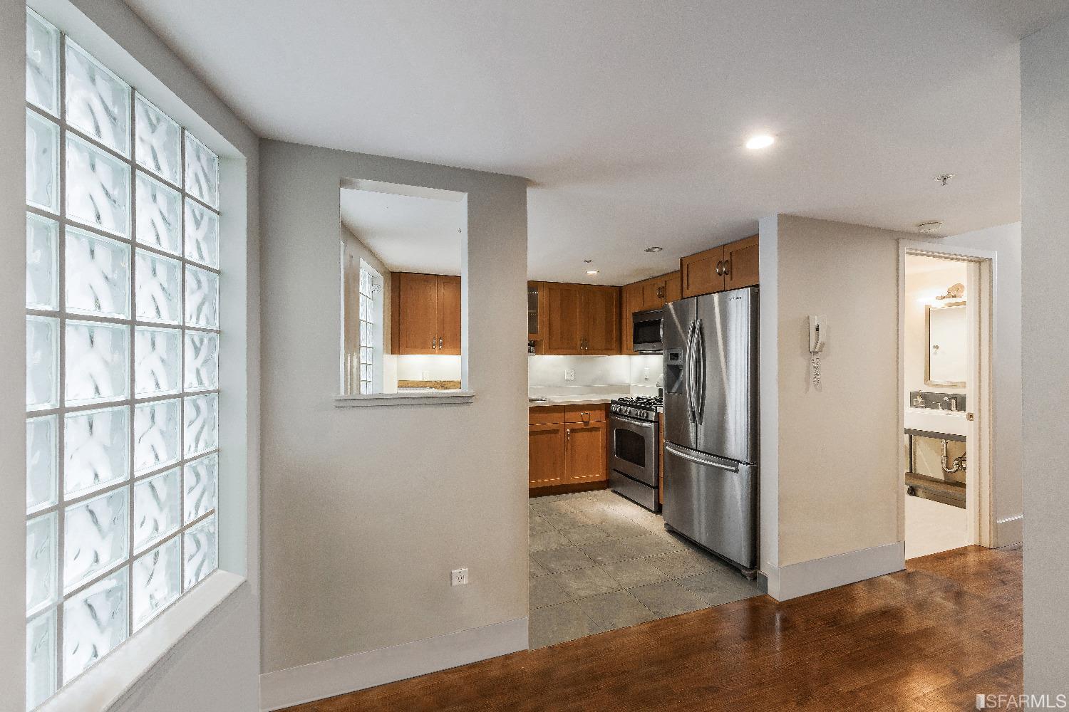 239 8th Street Unit: 7