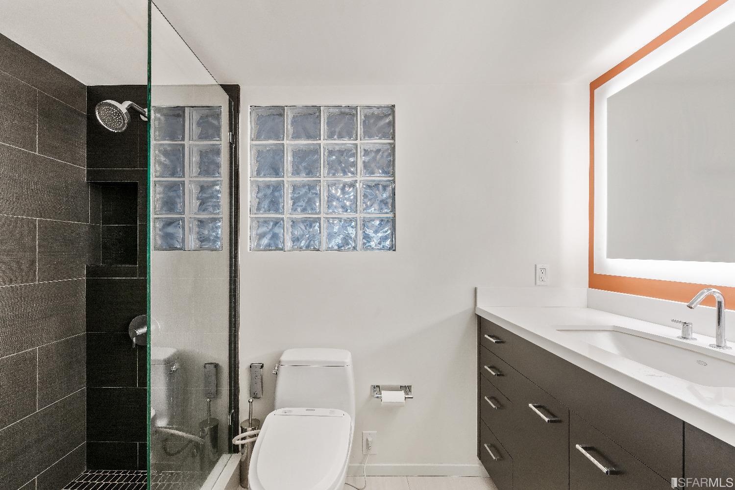 239 8th Street Unit: 7