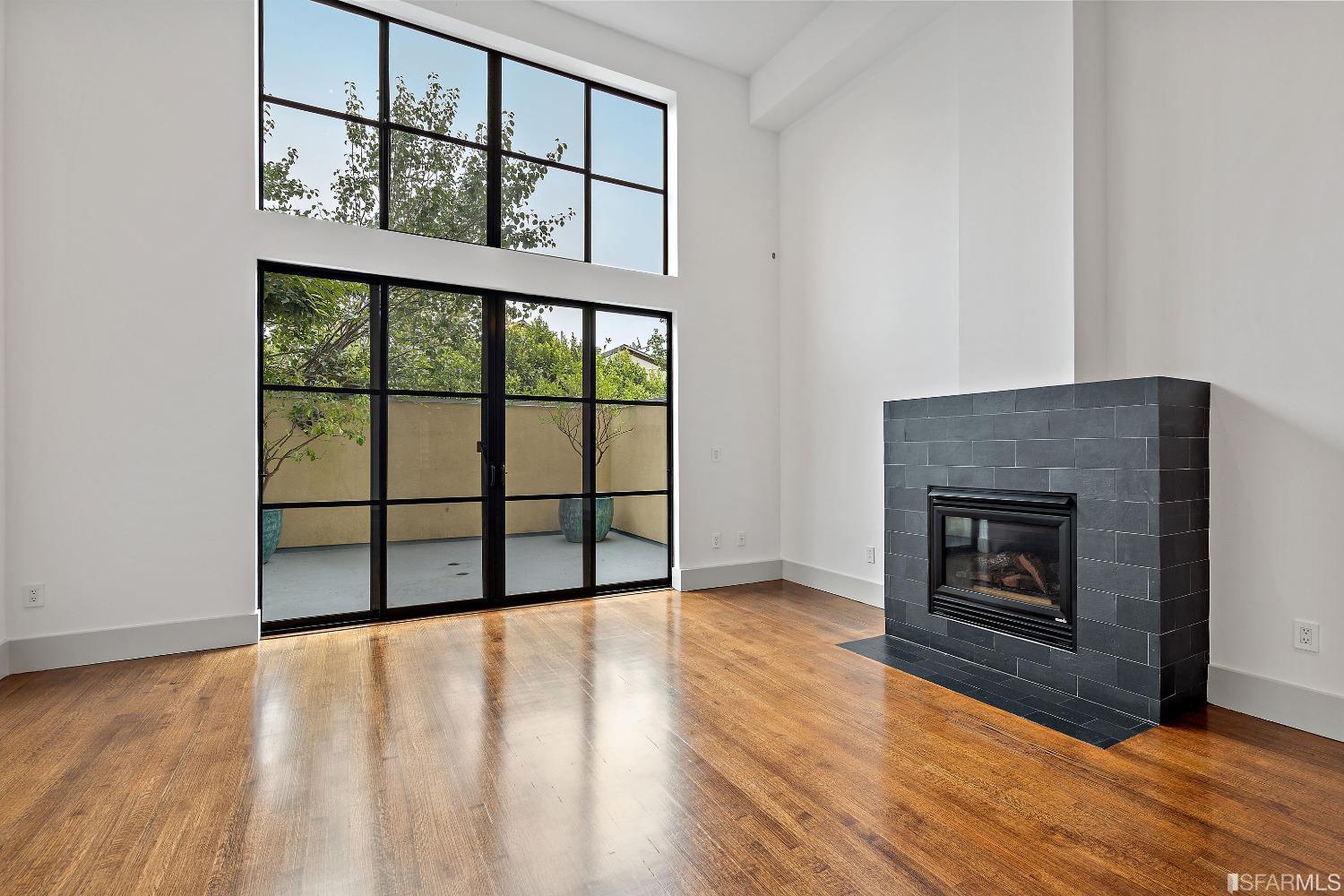 239 8th Street Unit: 7