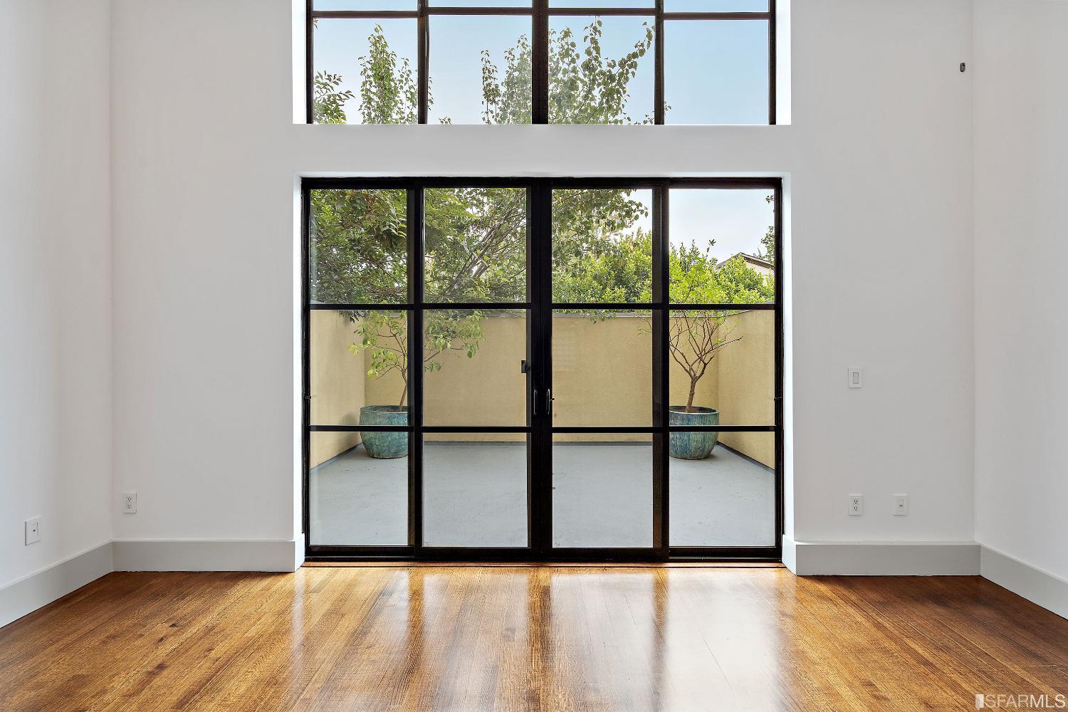 239 8th Street Unit: 7