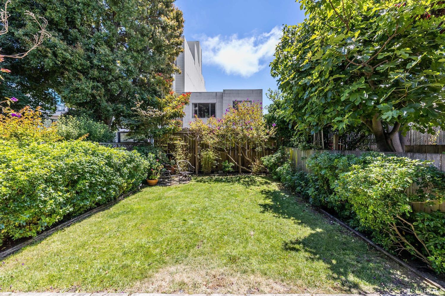 335 Elizabeth Street