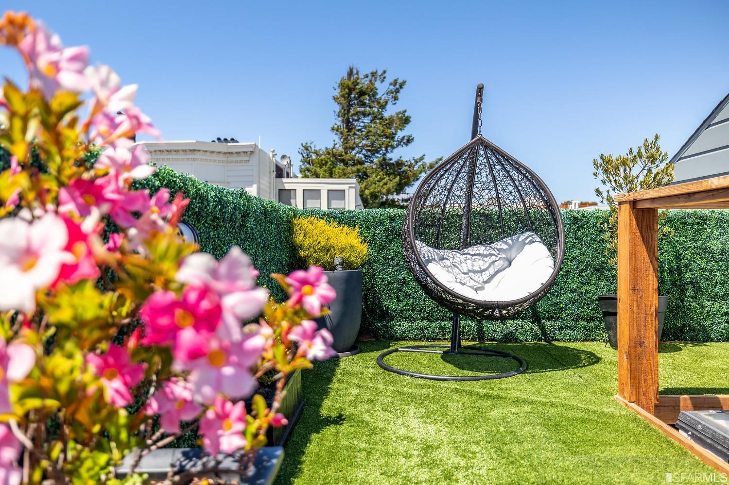 335 Elizabeth Street