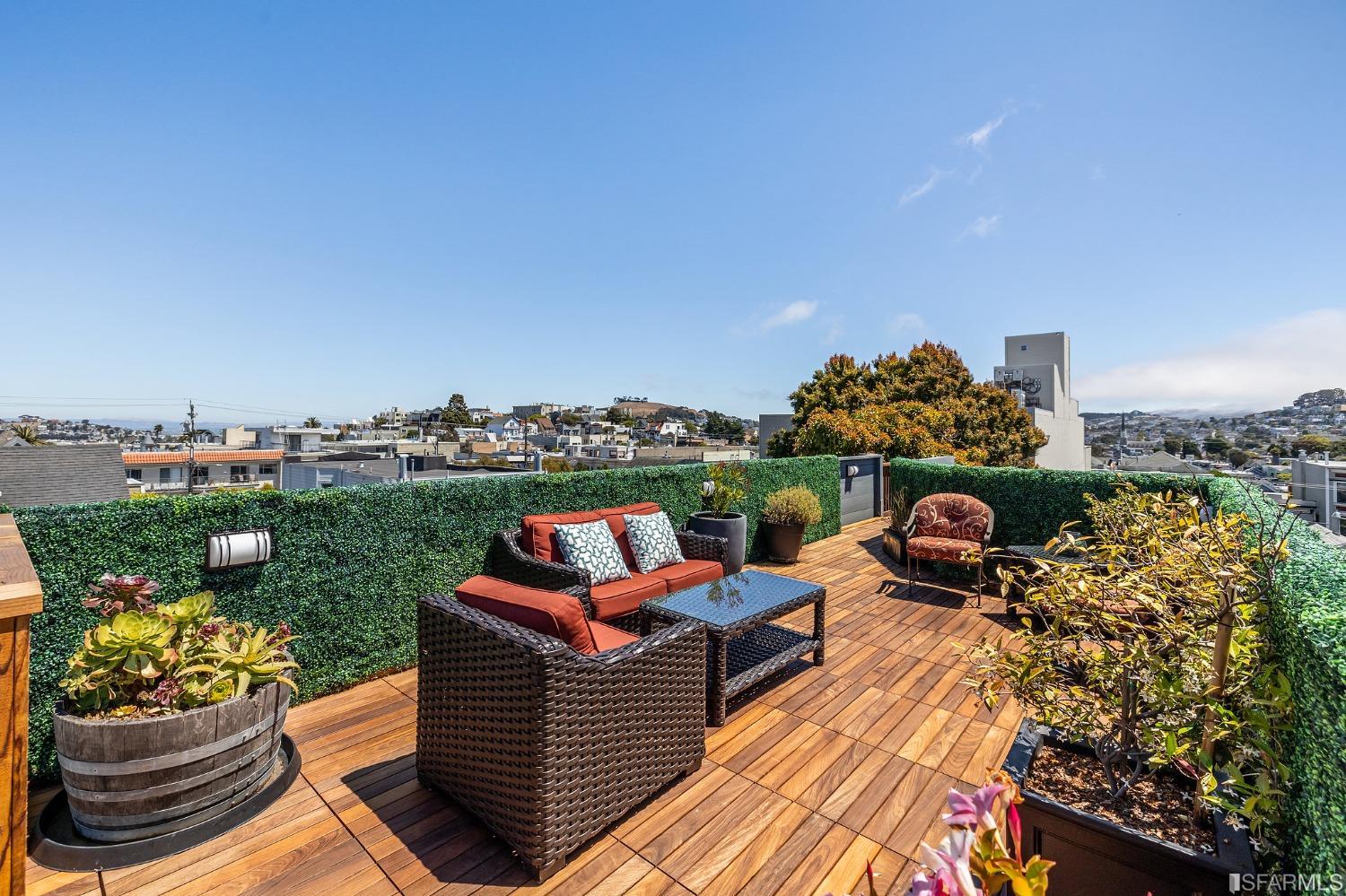 335 Elizabeth Street