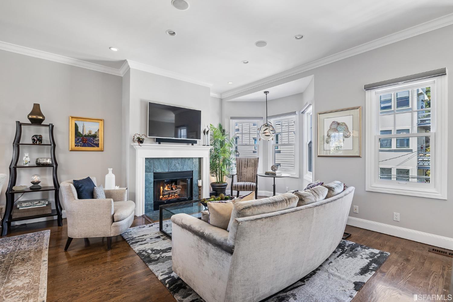 335 Elizabeth Street