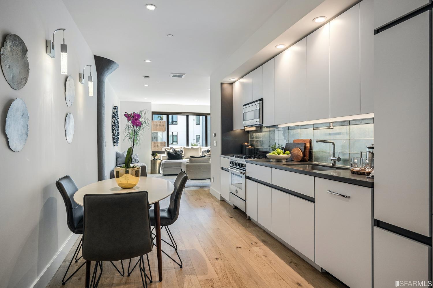 1875 Mission Street Unit: 404