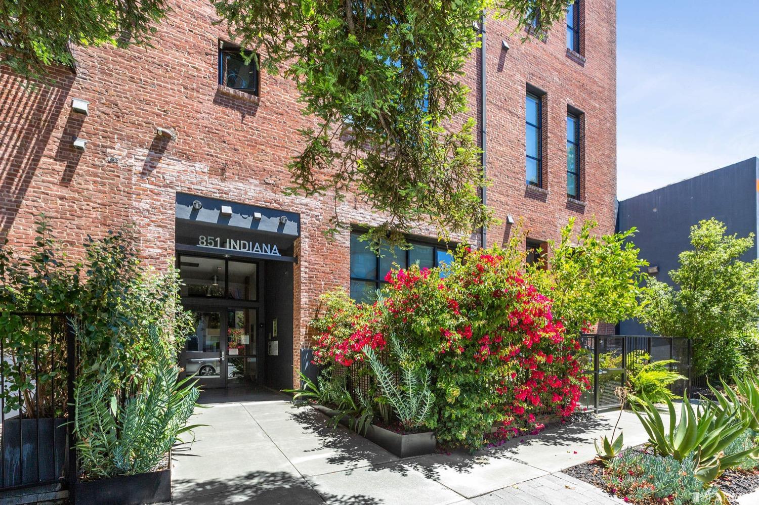 895 Indiana Street