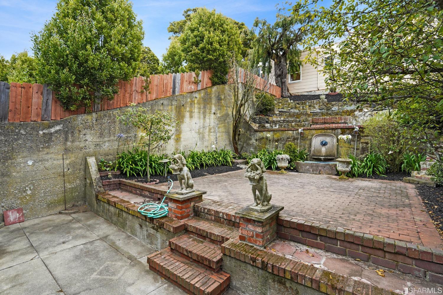 1935 Cabrillo Street