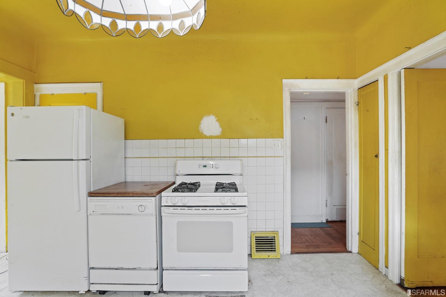 1935 Cabrillo Street