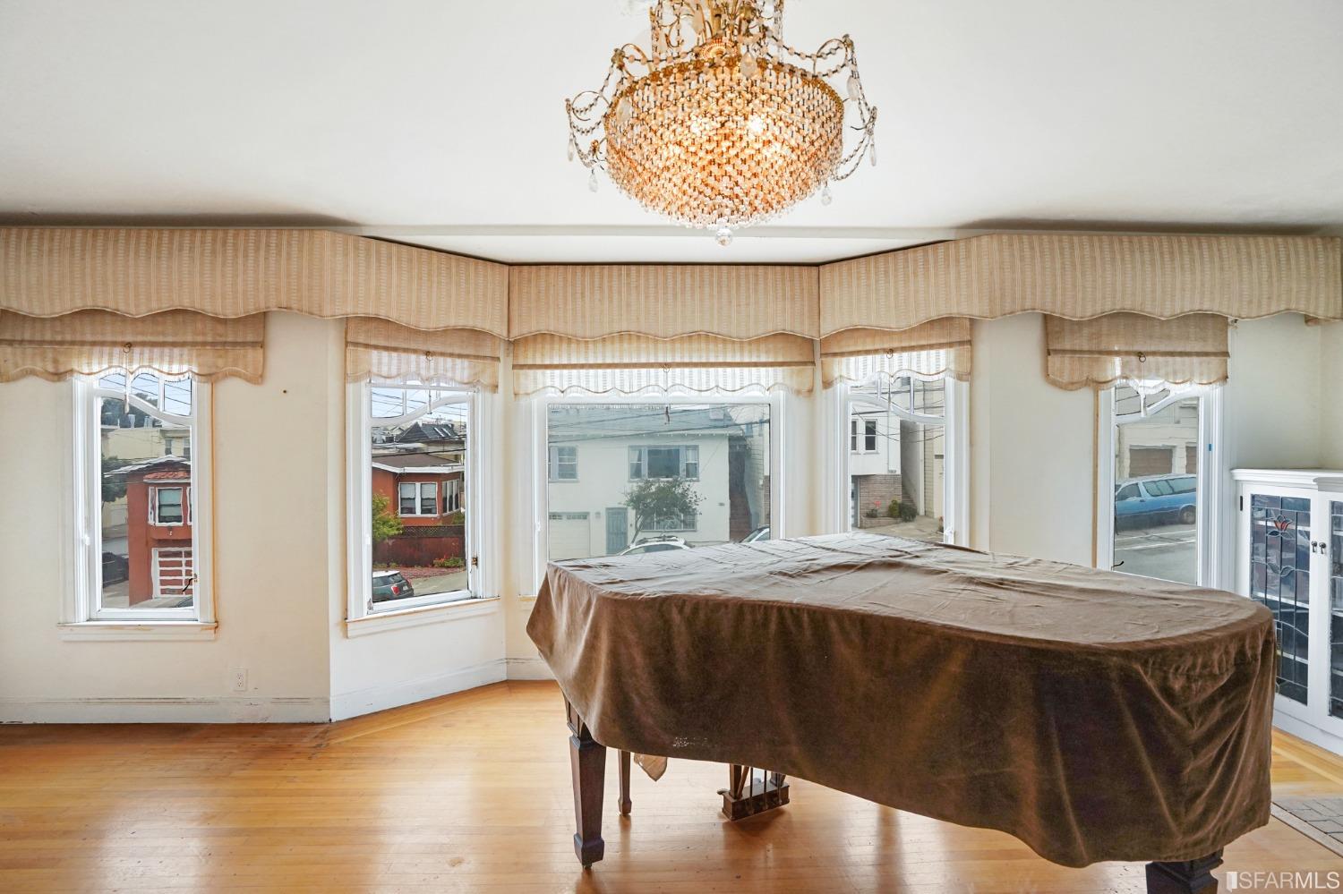 1935 Cabrillo Street