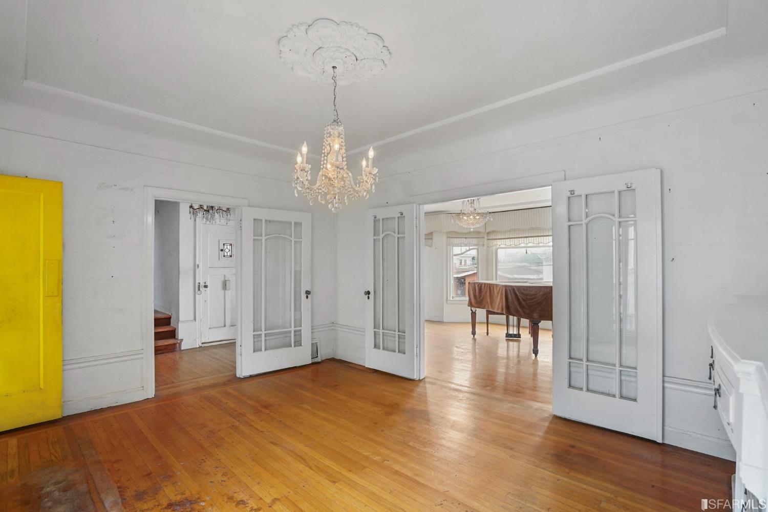 1935 Cabrillo Street