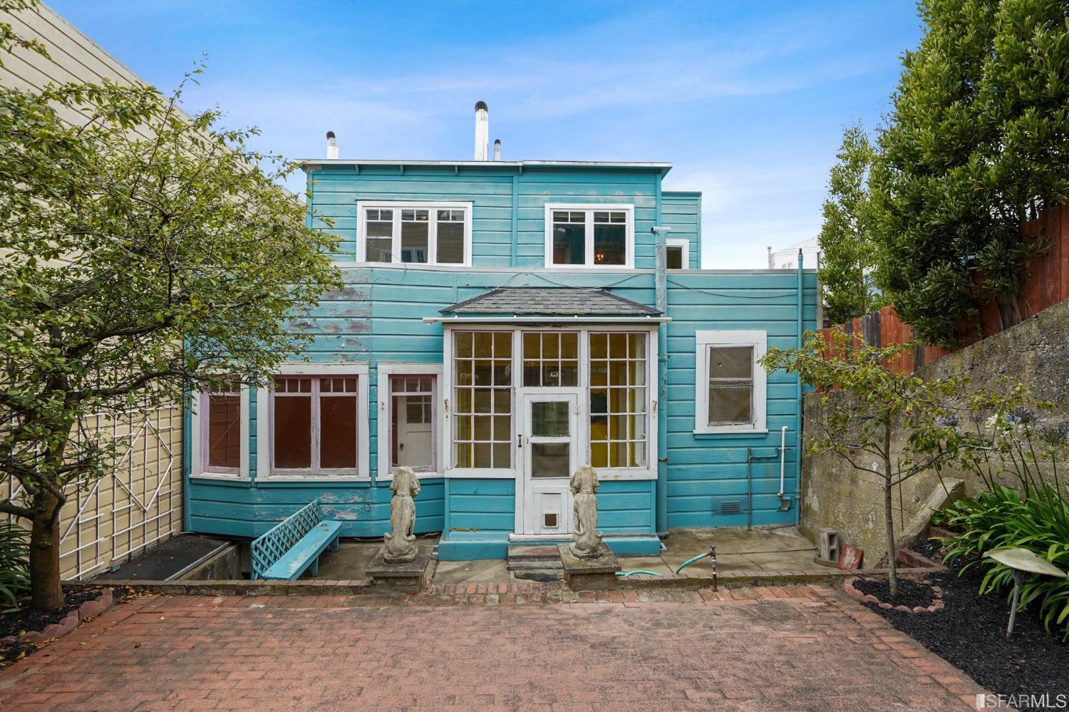 1935 Cabrillo Street