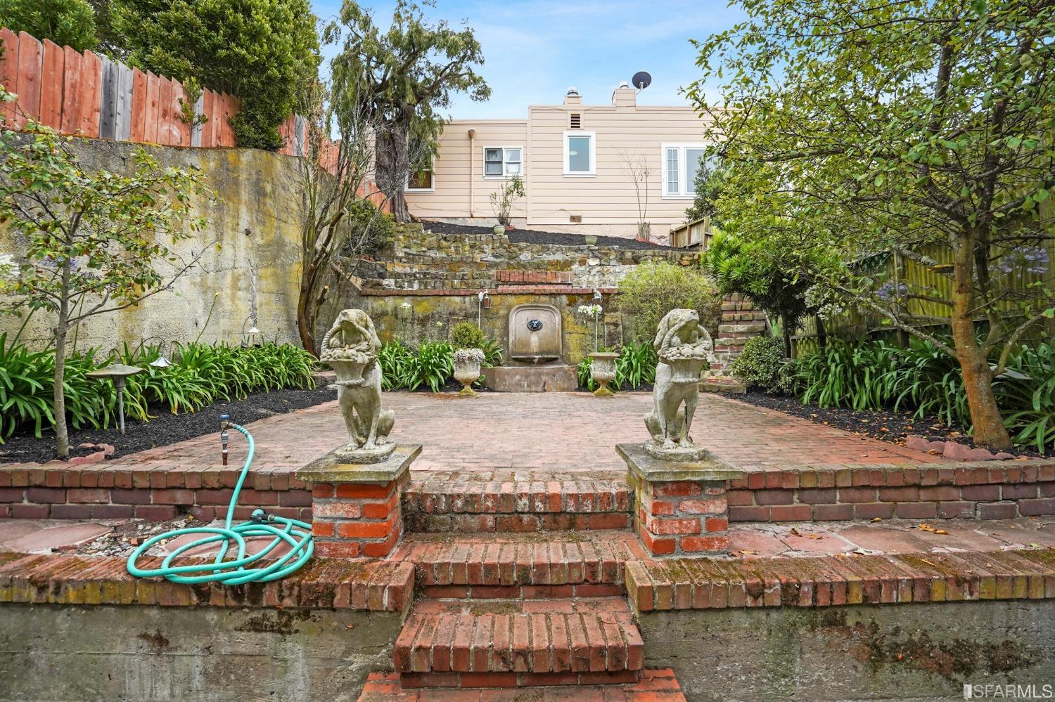 1935 Cabrillo Street