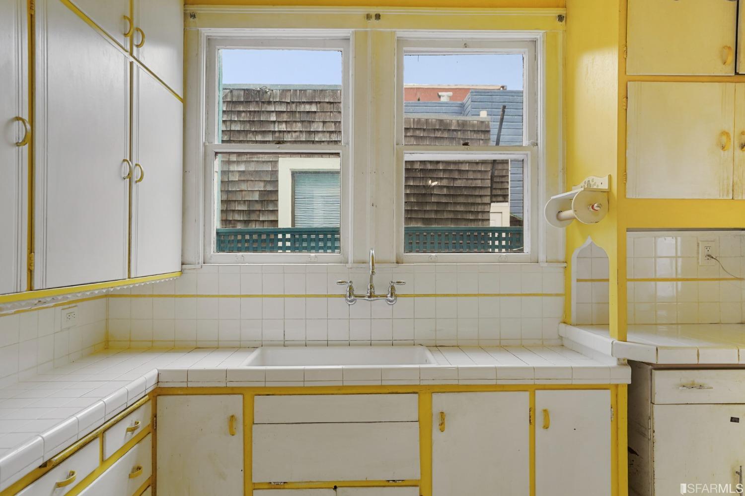 1935 Cabrillo Street