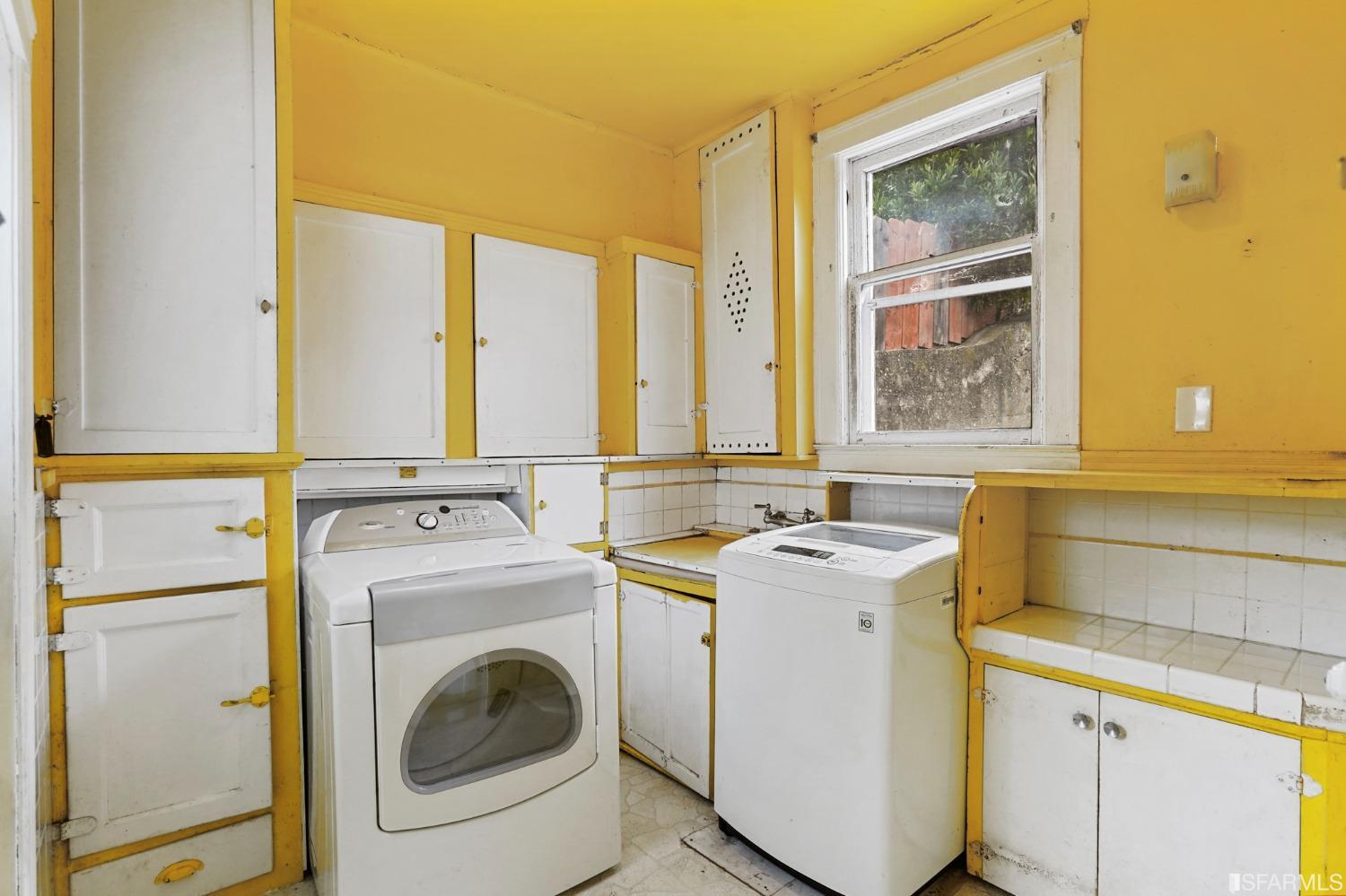 1935 Cabrillo Street