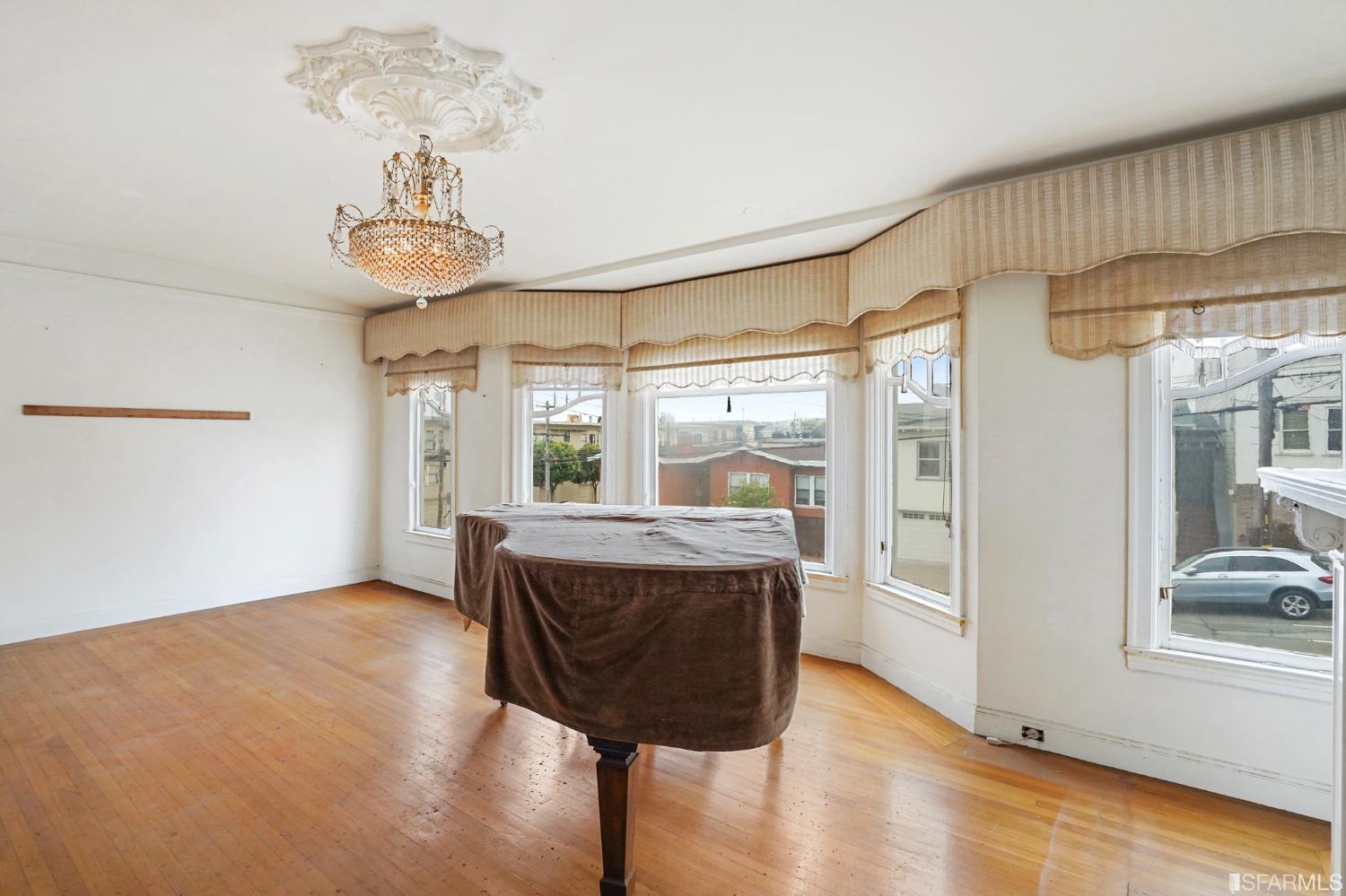 1935 Cabrillo Street